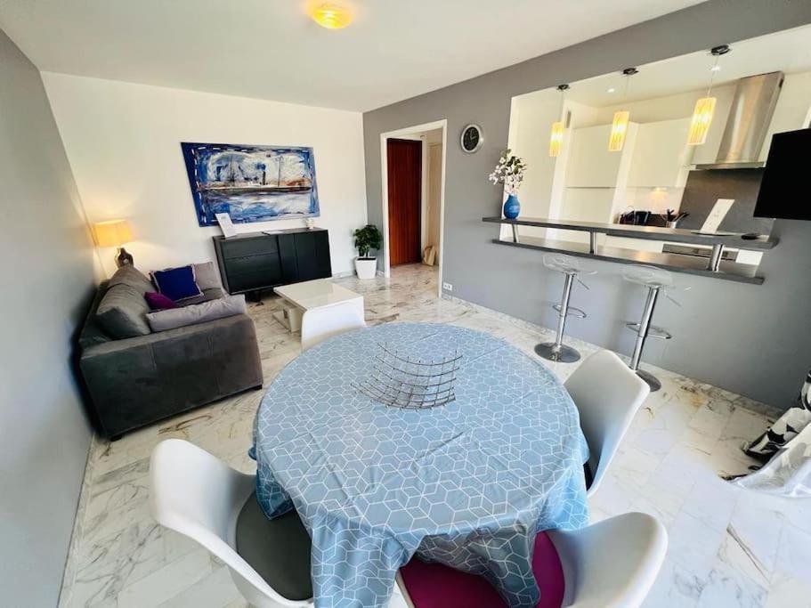 Le Pinede - Apt 4 Prs- Parking - Clim - 500M Plages Антіб Екстер'єр фото