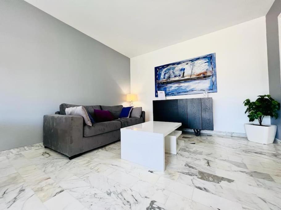 Le Pinede - Apt 4 Prs- Parking - Clim - 500M Plages Антіб Екстер'єр фото