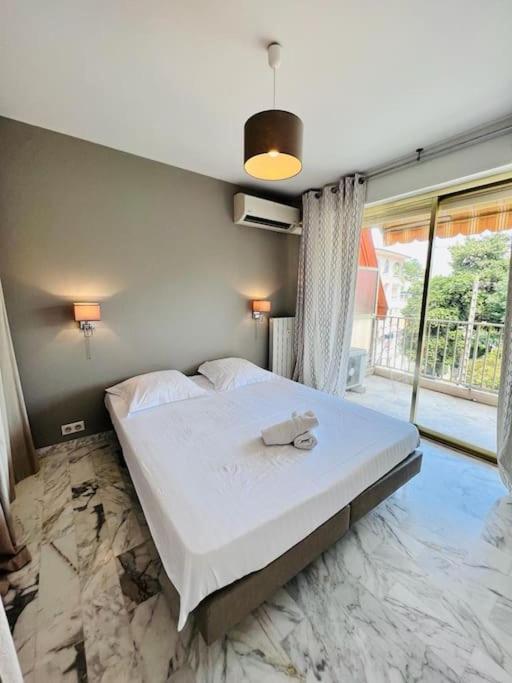 Le Pinede - Apt 4 Prs- Parking - Clim - 500M Plages Антіб Екстер'єр фото