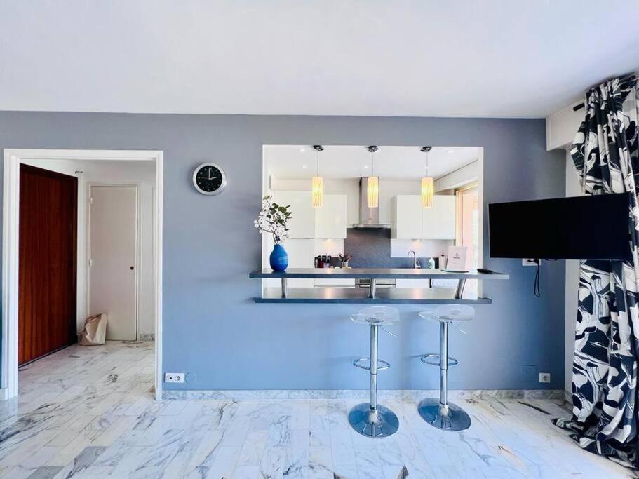Le Pinede - Apt 4 Prs- Parking - Clim - 500M Plages Антіб Екстер'єр фото